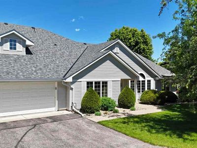 1314 Pine Pointe Curv