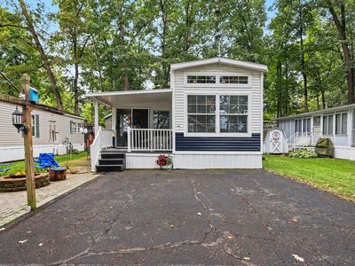617 Dockside Ln
