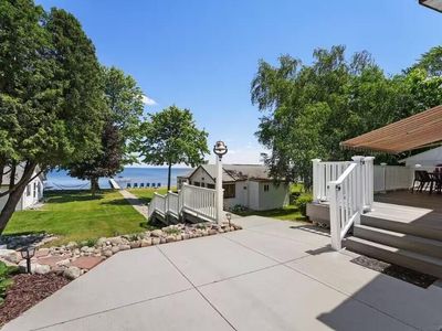 6120 W Houghton Lake Dr