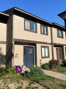 61 Point of Woods Drive