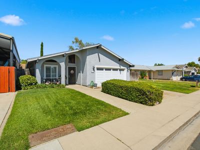879 Carson Ave