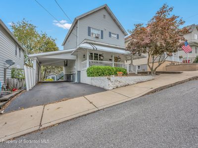 10 Fern Ave
