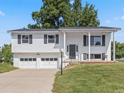 3402 Emma Ln