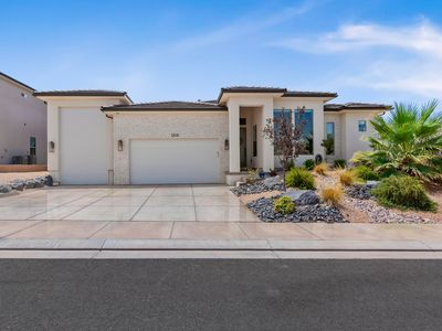 1268 E Cheyenne Way