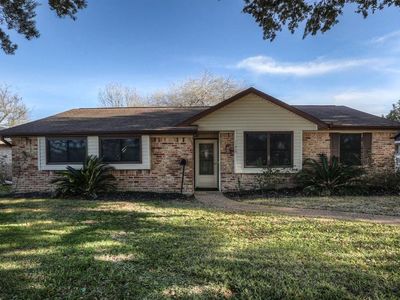11010 Sagecrest Ln
