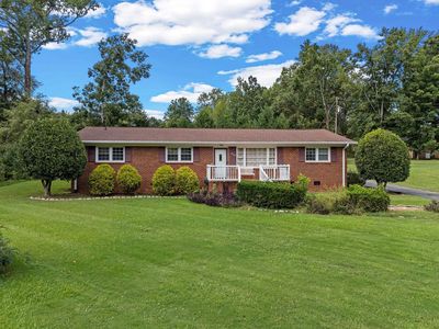 808 Primrose Ln