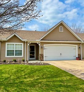 1044 Zephyr Ln