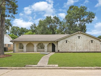11306 Valley Spring Dr
