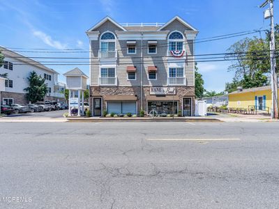 1713 Main Street #203