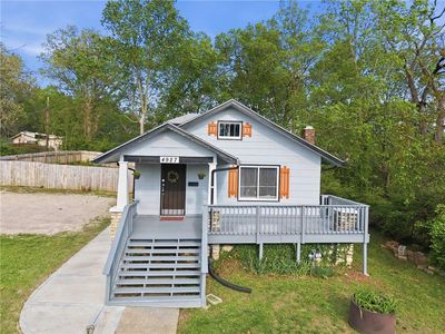 4927 Woodland Ave