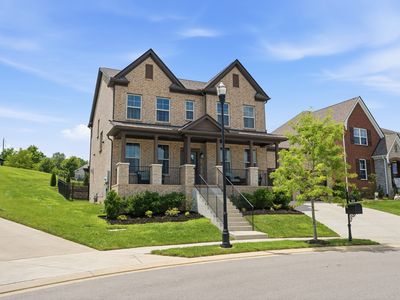 819 Ryecroft Ln