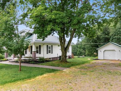 1686 Airport Rd