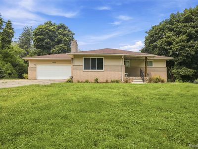 4700 Indianwood Ct