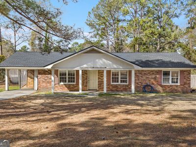 809 N Main St