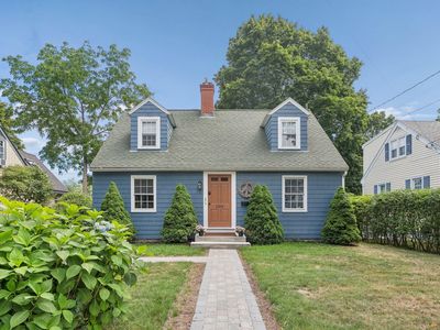 1384 Islington Street