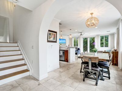 2610 NE 11th Court