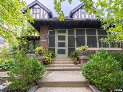 1215 N Maplewood Ave