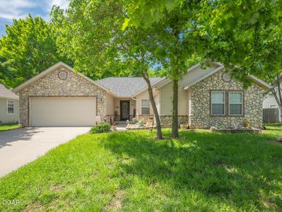 104 Katey Ln