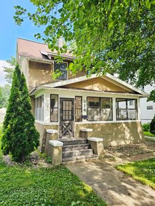 914 N 4th St