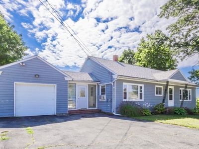 9 Byron Ave