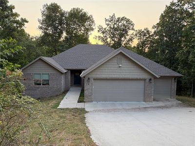 5 Henley Ln