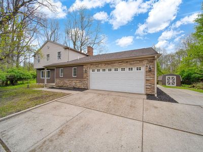 2755 Robinson Rd