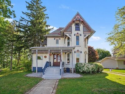 220 N Main St