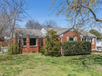 3225 Holbrook Dr