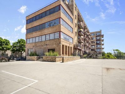 215 W Maple STREET #311