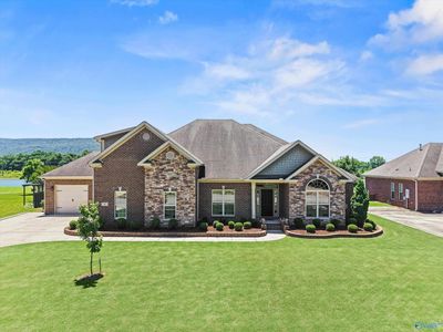 8 Abby Glen Way