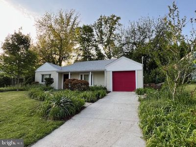 3305 W Coquelin Ter
