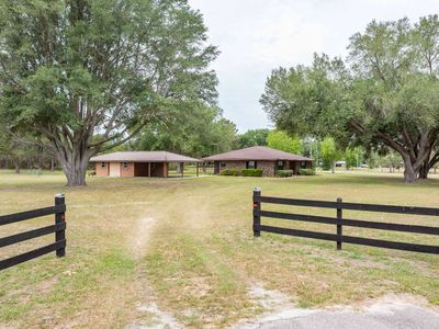 406 SW Gertrudis Dr