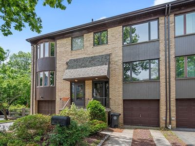 340 Hillbrook Dr