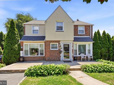 1646 Surrey Ln