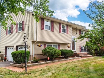 1 Midvale Ave