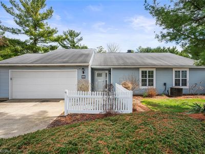 889 Lynnhaven Ln