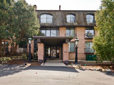 600 W Russell St APT 306