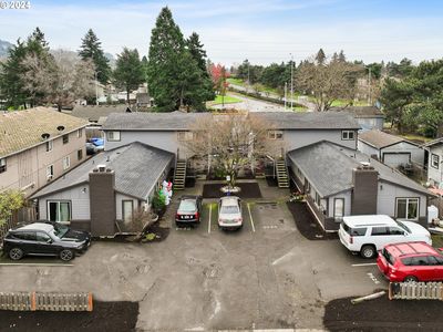 Property at 9630 SE Foster Rd, Portland, OR