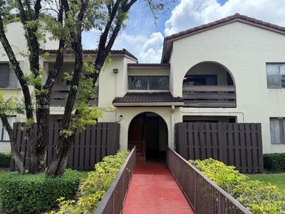 8911 SW 123rd Ct APT 203