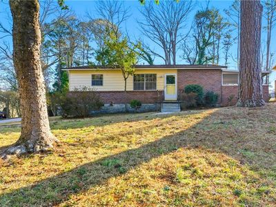 1887 Robinhill Ct