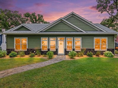 241 Lakeshore Dr