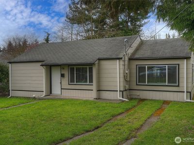 1810 S Hosmer Street