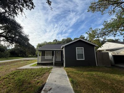 104 Mesquite St