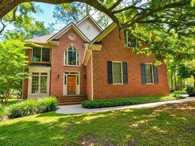 101 Riverwood Ln