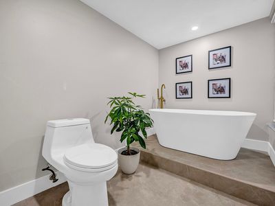 5701 CAMINO DEL SOL #102