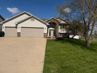 125 Sandstone Dr NW