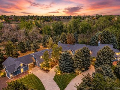 2627 E Willamette Lane