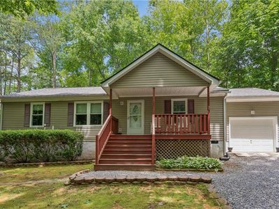 3809 Stream Dr