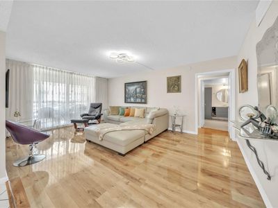 100 Golden Isles Dr #611