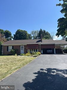 1020 View St